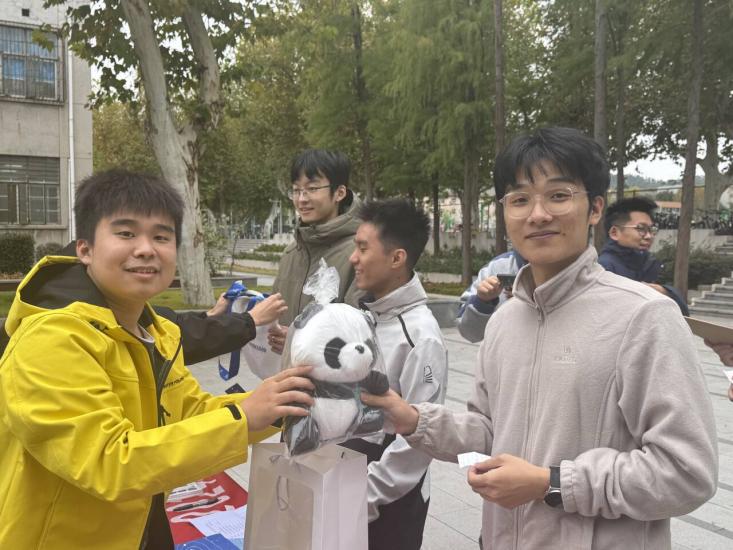 说明: IMG_256 说明: IMG_256